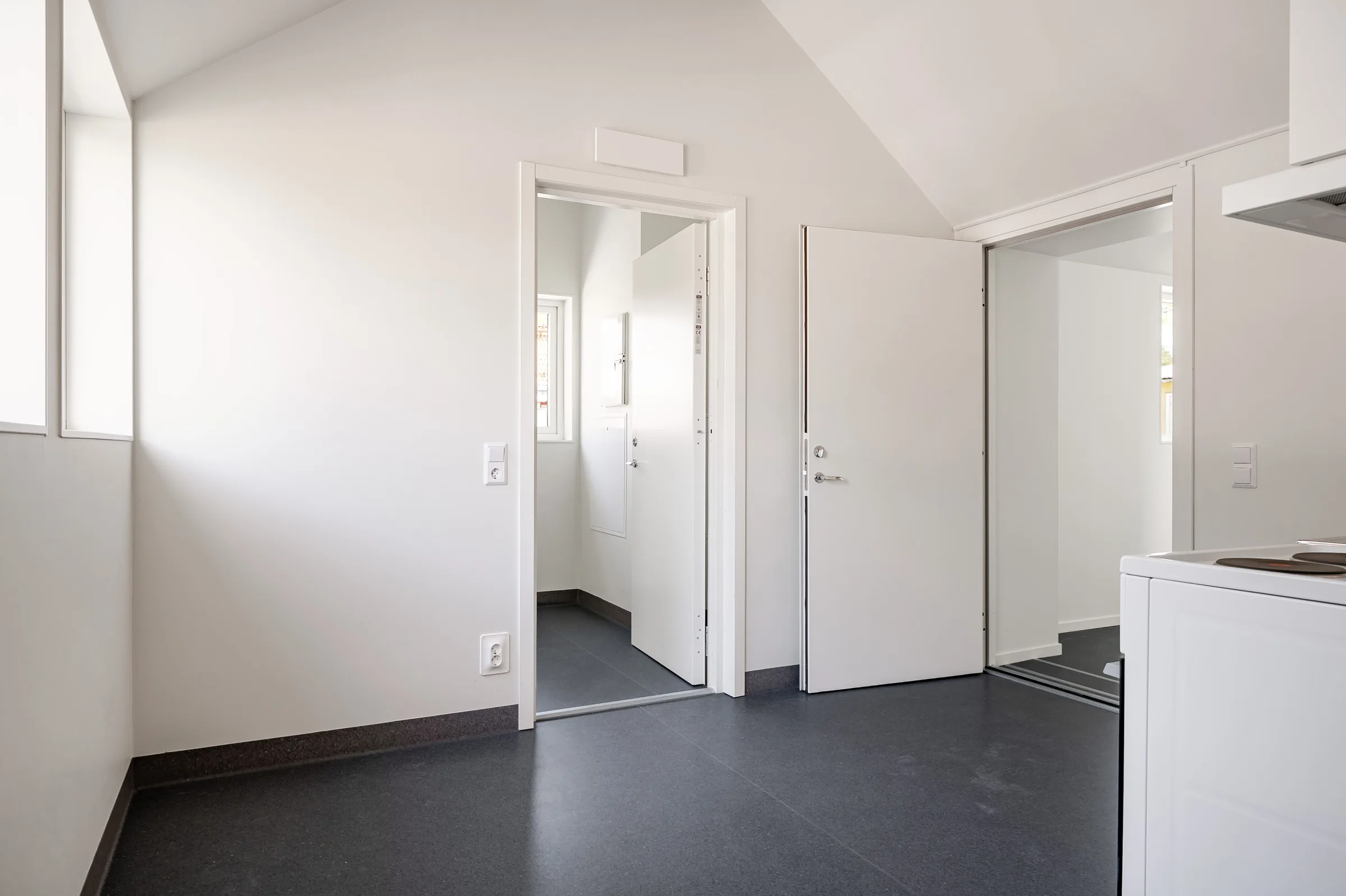 Robust 2 – kök med spis, kyl och frys