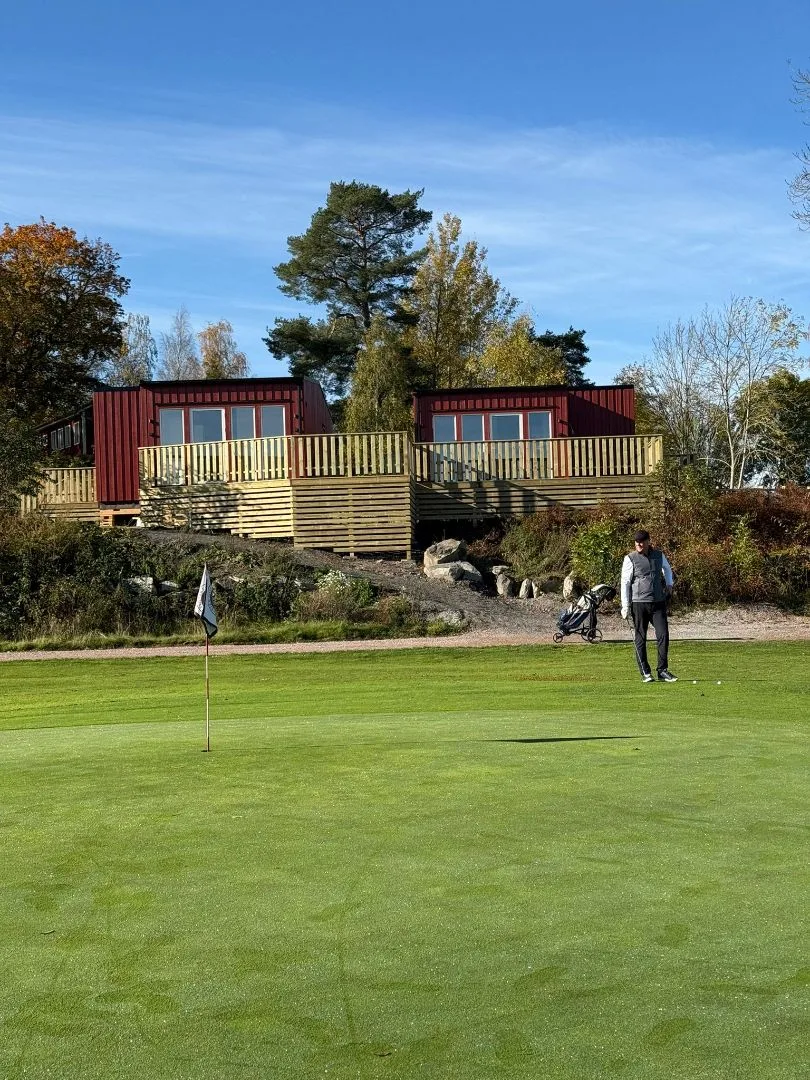 Skerike GK stugor vid golfbanan